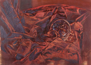 Bombonera tallada entre oleaje de tela III-Juan Vaquerizo